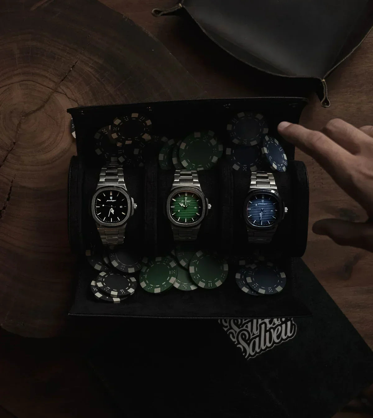 MONARCH MENSWEAR NAUTILUS DELUXE